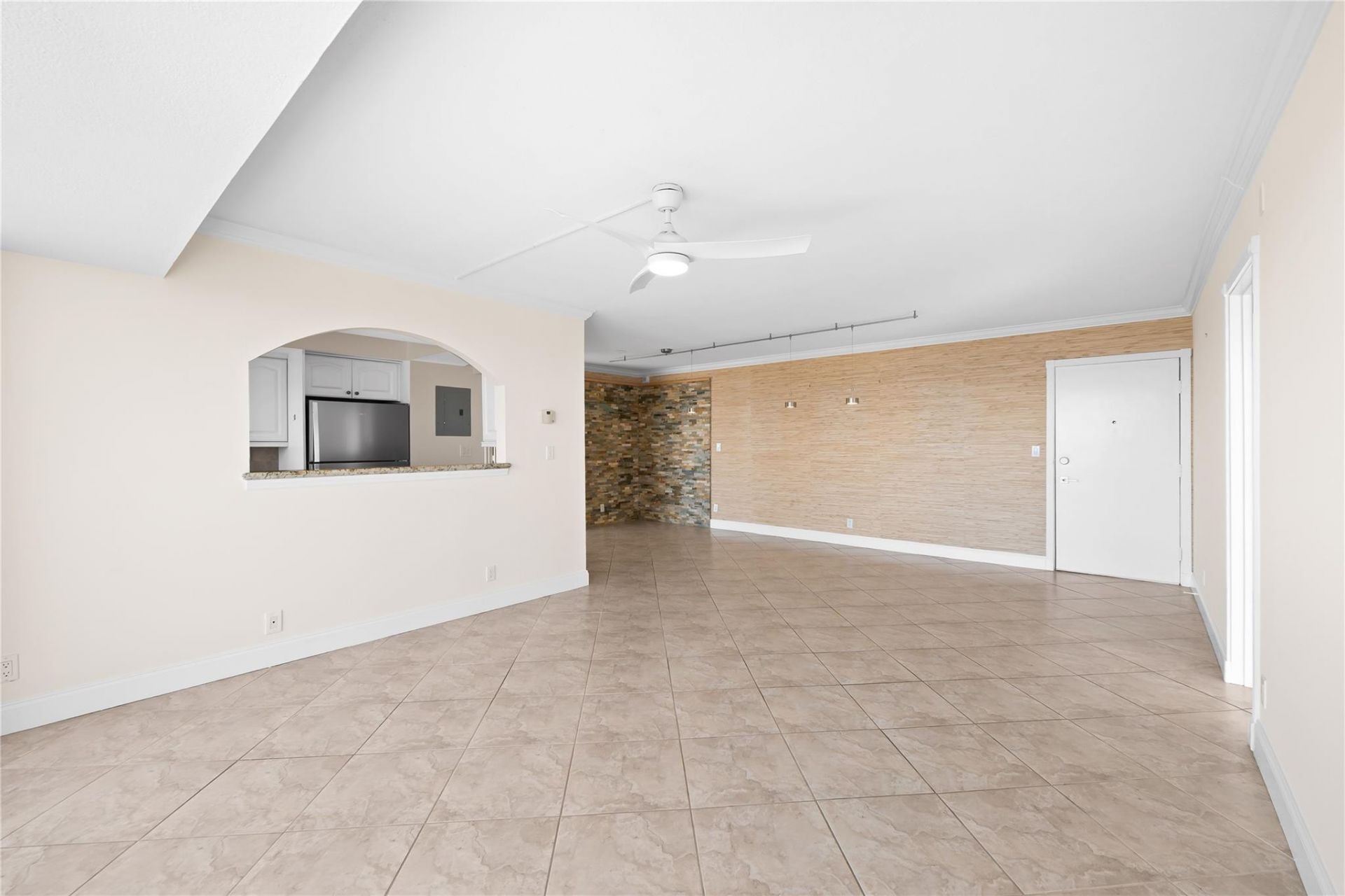 2701 N Ocean Boulevard, Unit 15C, Fort Lauderdale, FL 33308 Photo