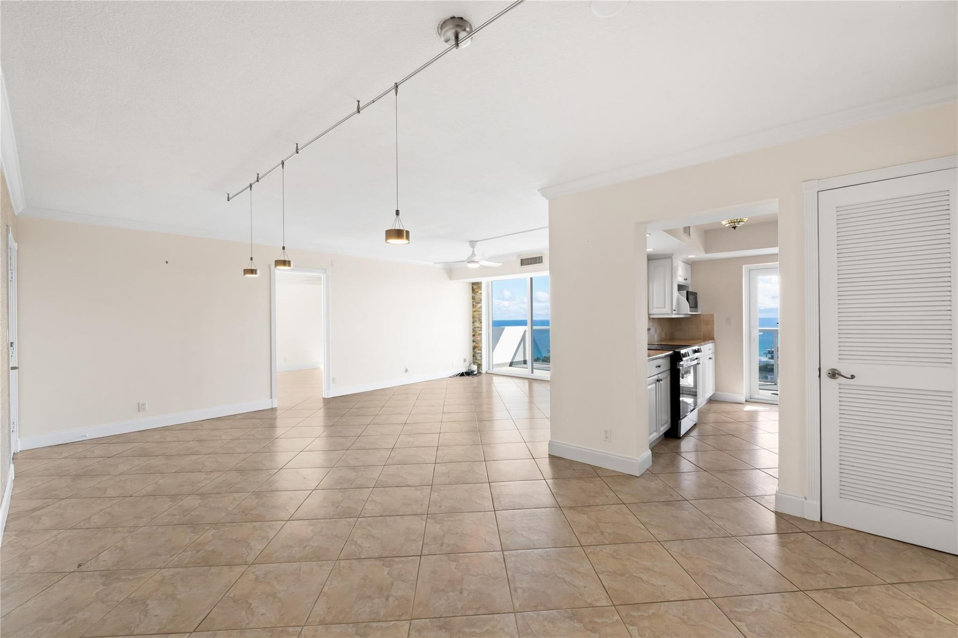 2701 N Ocean Boulevard, Unit 15C, Fort Lauderdale, FL 33308 Photo