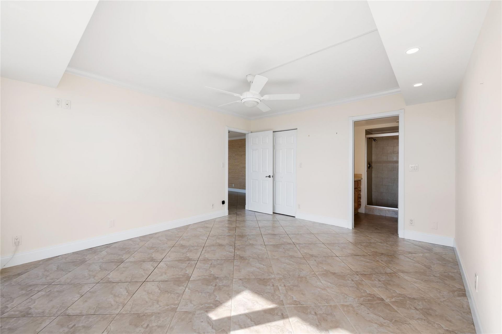 2701 N Ocean Boulevard, Unit 15C, Fort Lauderdale, FL 33308 Photo