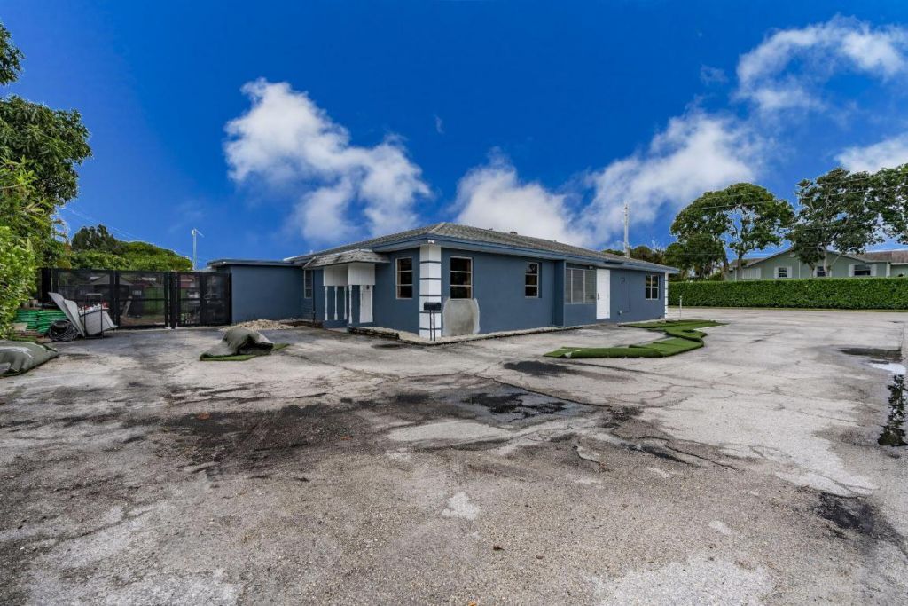 945 Miner Road, Lake Worth, FL 33462 Photo