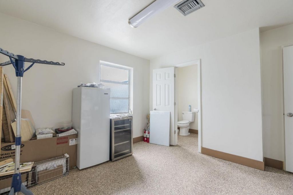 945 Miner Road, Lake Worth, FL 33462 Photo