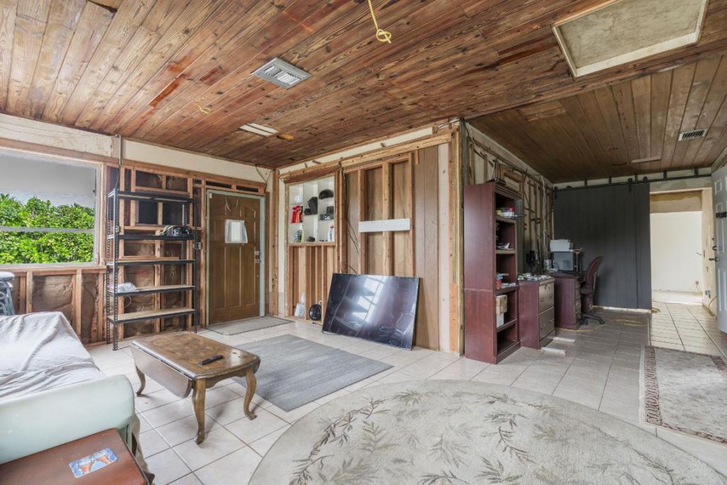 945 Miner Road, Lake Worth, FL 33462 Photo