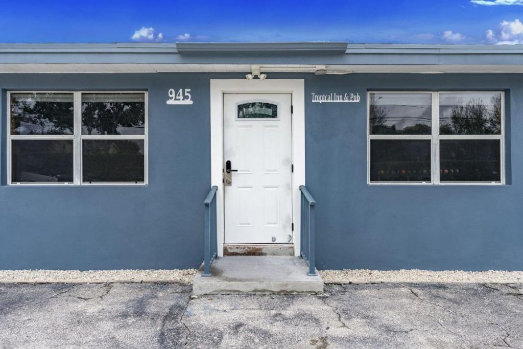 945 Miner Road, Lake Worth, FL 33462 Photo