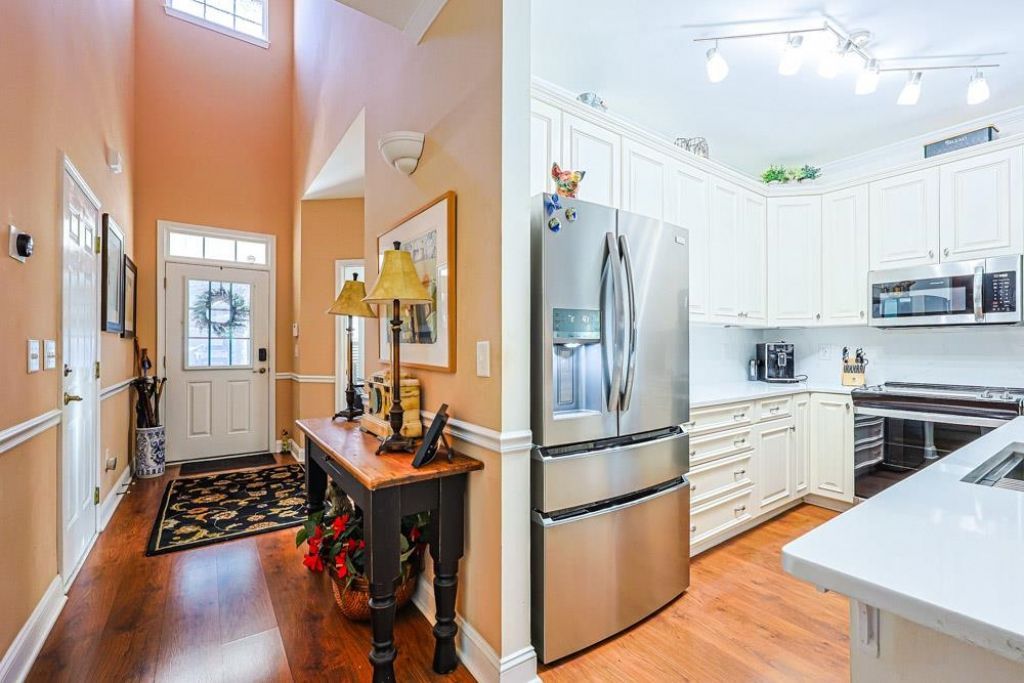 815 Botany Loop Photo 11