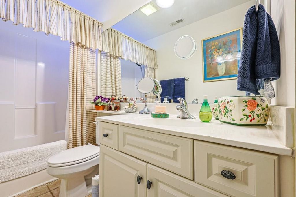 815 Botany Loop Photo 27