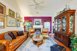 815 Botany Loop photo 4