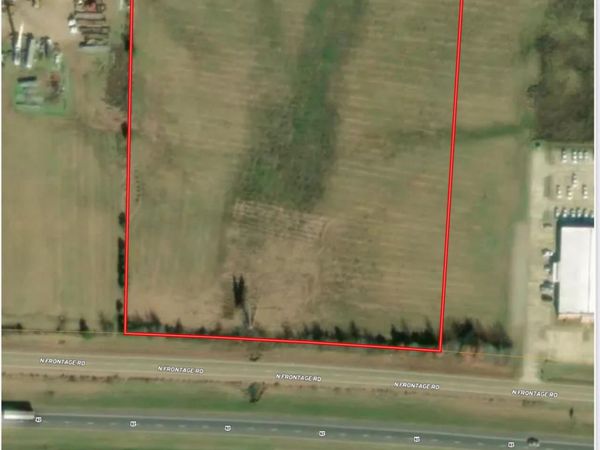 N Frontage Rd, Columbus, MS 39701