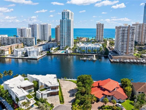 505 Palm Dr, Hallandale Beach, FL 33009