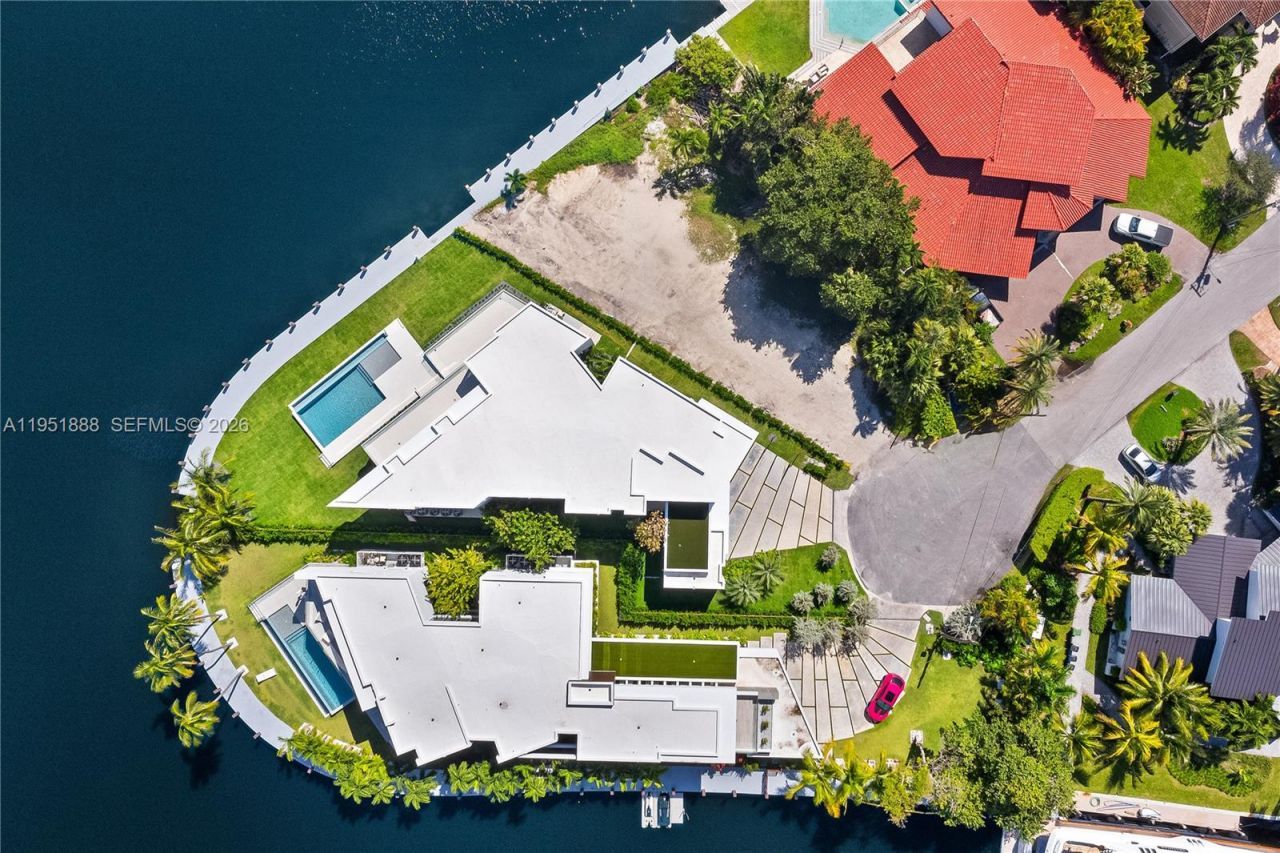 505 Palm Dr, Hallandale Beach, FL 33009 Photo