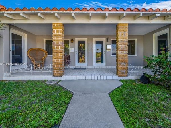 11020 NE 10th Ave, Unit 11022, Biscayne Park, FL 33161