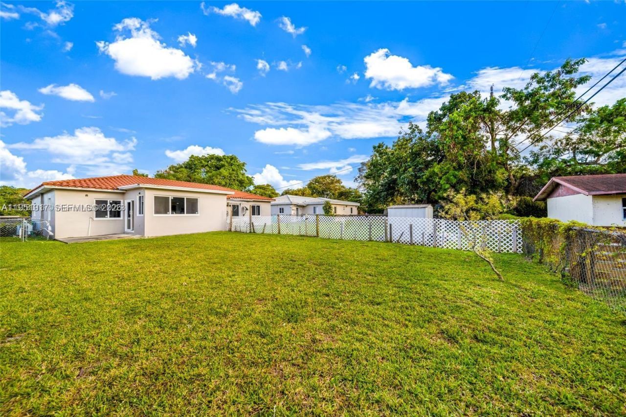 11020 NE 10th Ave, Unit 11022, Biscayne Park, FL 33161 Photo