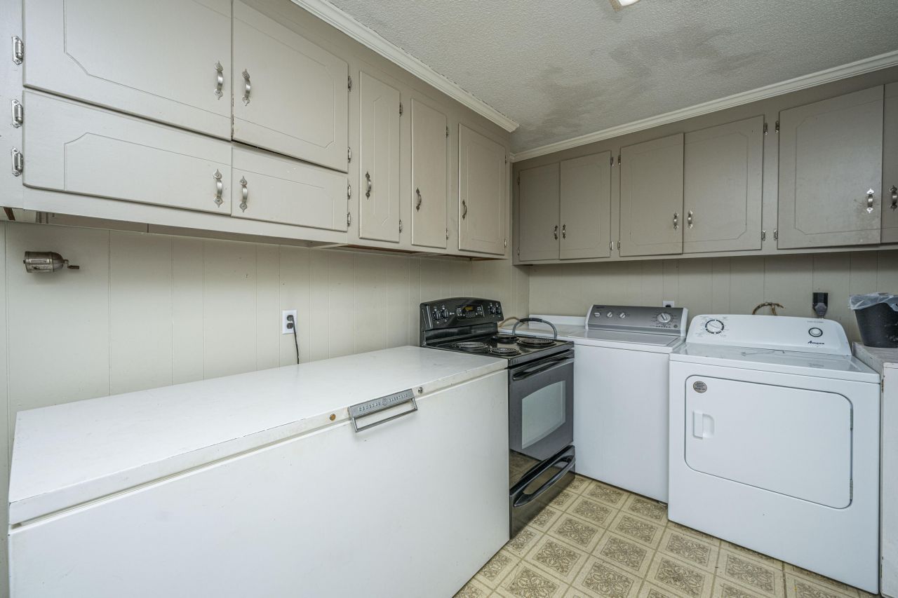 111 Weathers Street Photo 44