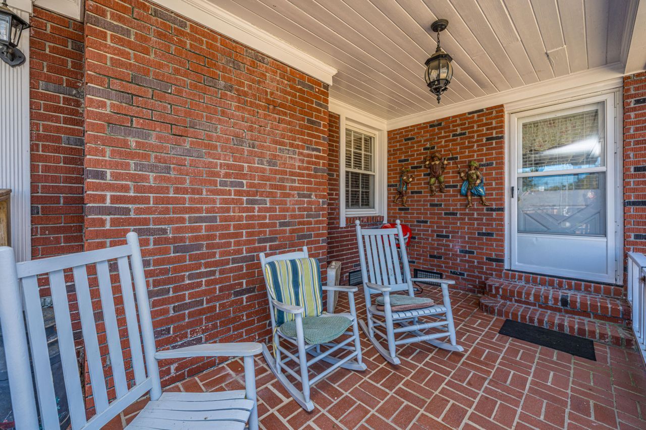 111 Weathers Street Photo 56