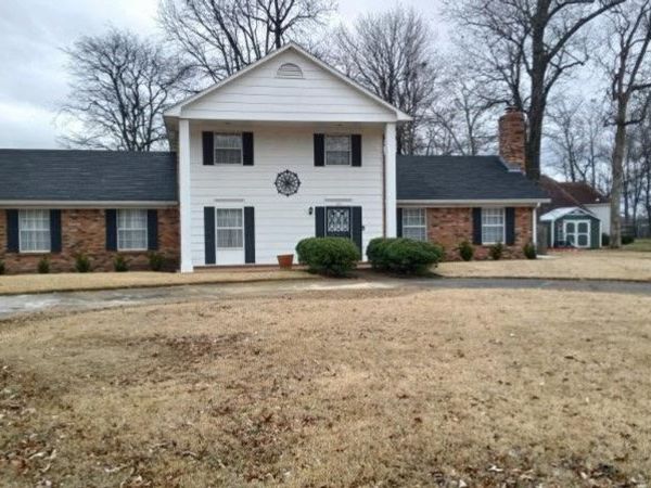 1615 Golf Links Drive, West Memphis, AR 72301