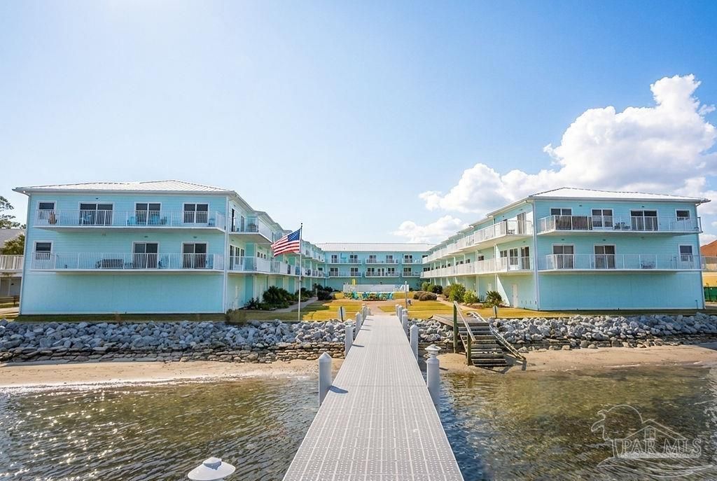 952 Sound Harbor Cir, Gulf Breeze, FL 32563 Main Photo