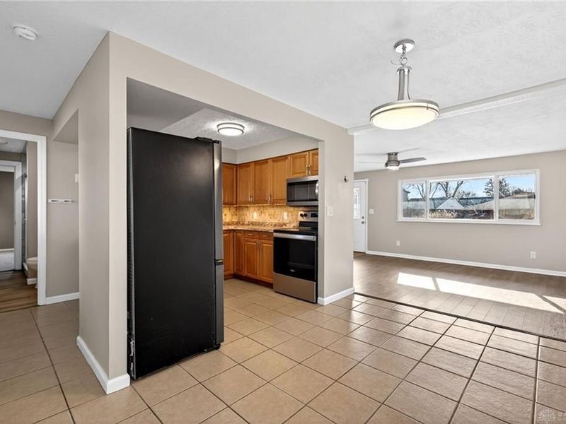 5929 Rosalie Road, Huber Heights, OH 45424 Photo 7