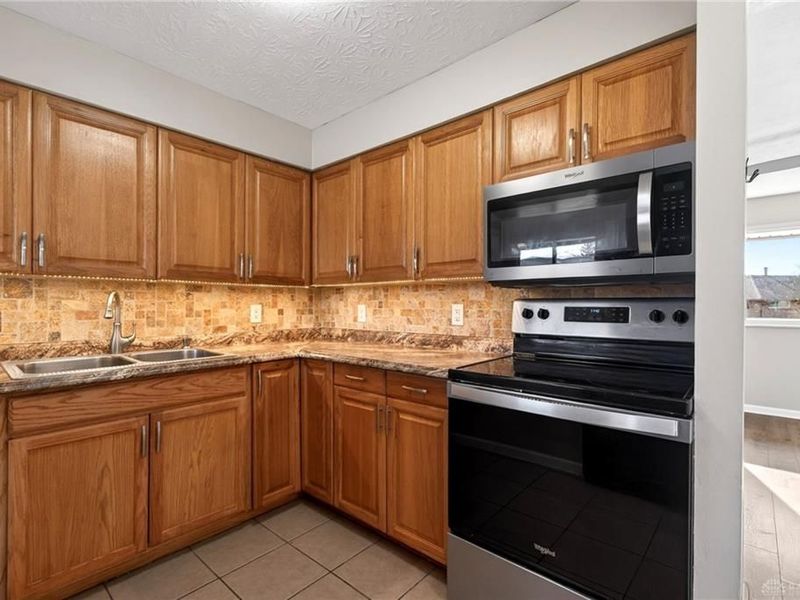 5929 Rosalie Road, Huber Heights, OH 45424 Photo 9