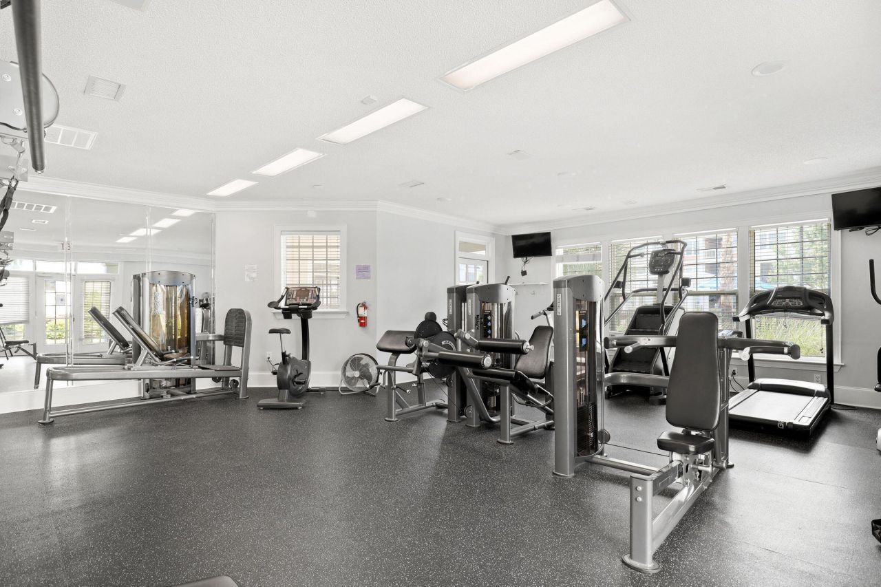 1714 Chatelain Way Photo 10