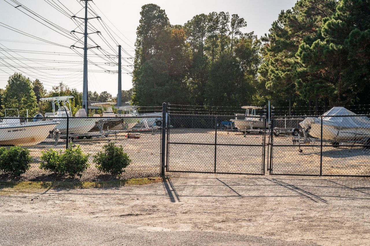 1714 Chatelain Way Photo 16