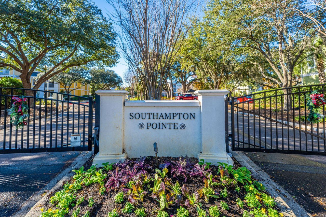 1714 Chatelain Way Photo 17