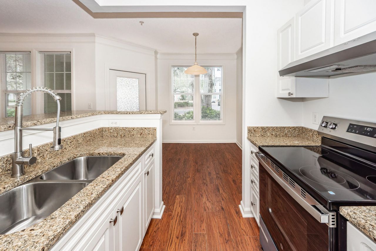 1714 Chatelain Way Photo 22