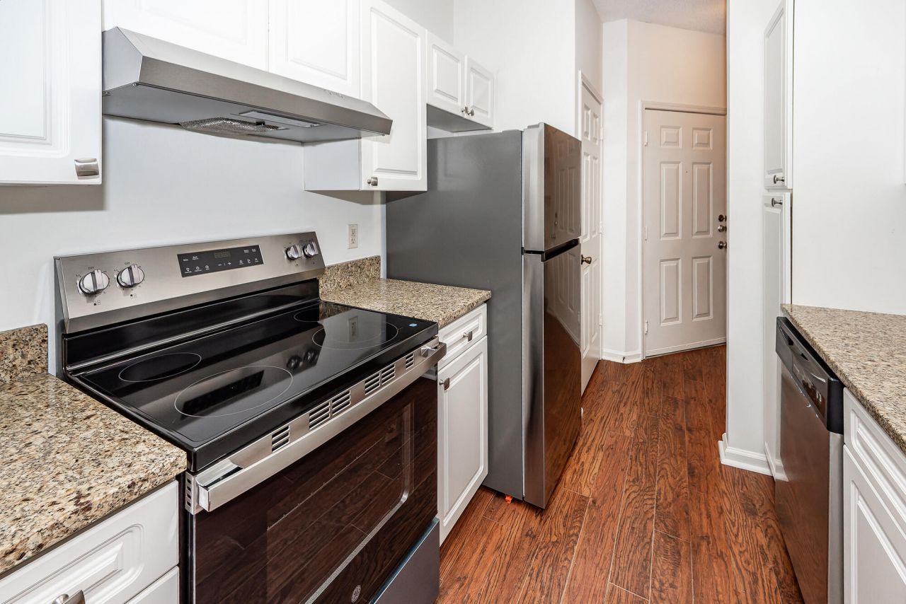 1714 Chatelain Way Photo 24