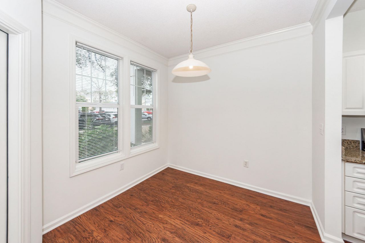 1714 Chatelain Way Photo 26