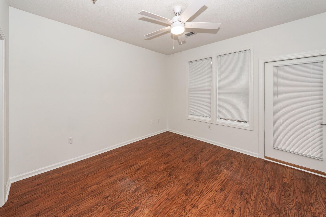 1714 Chatelain Way Photo 33