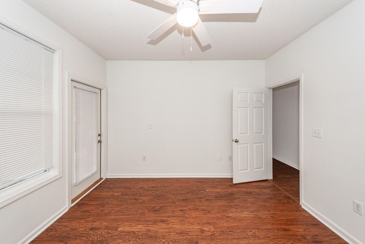 1714 Chatelain Way Photo 34