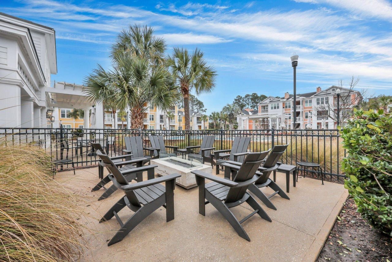 1714 Chatelain Way Photo 5