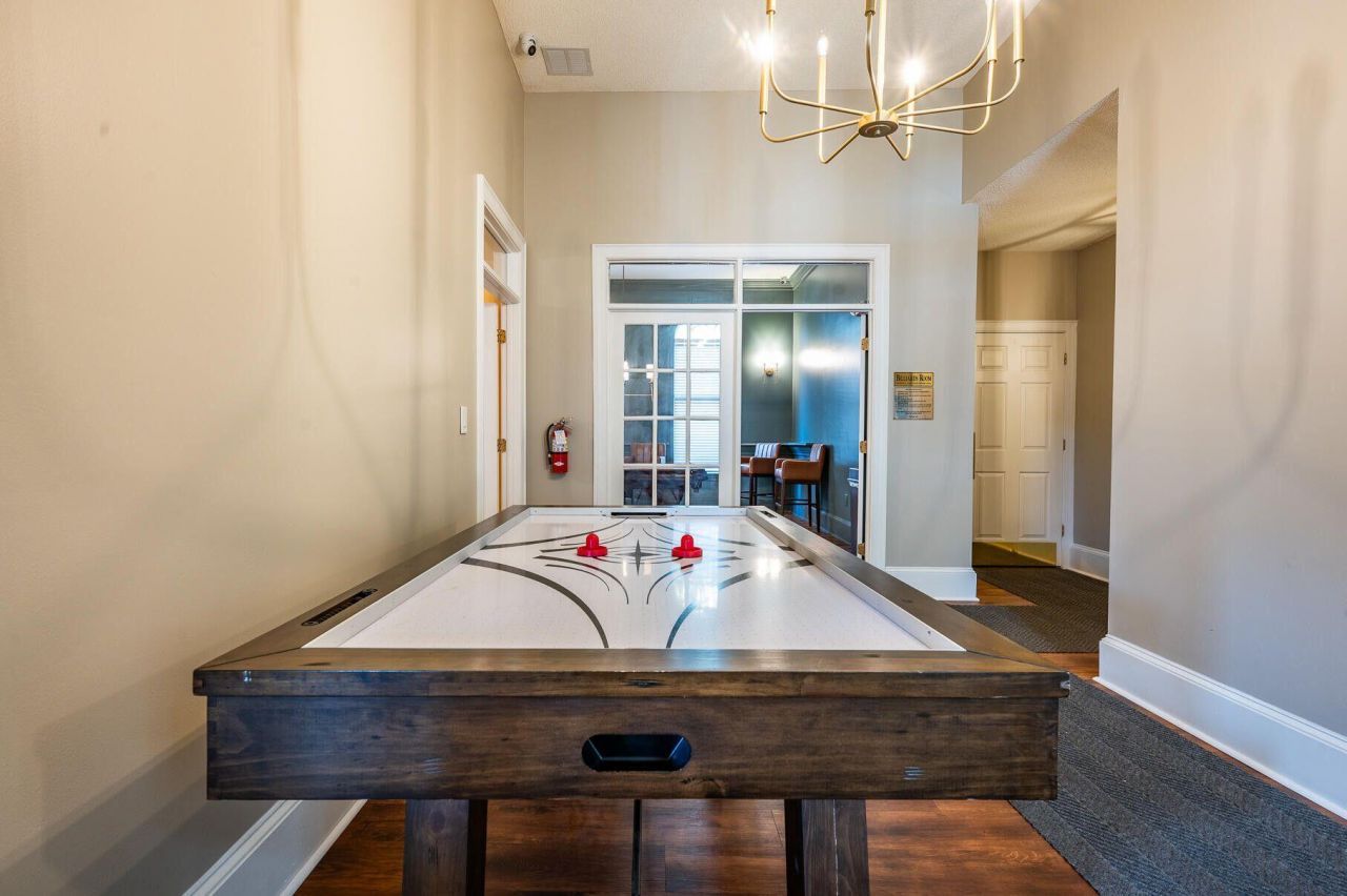 1714 Chatelain Way Photo 9