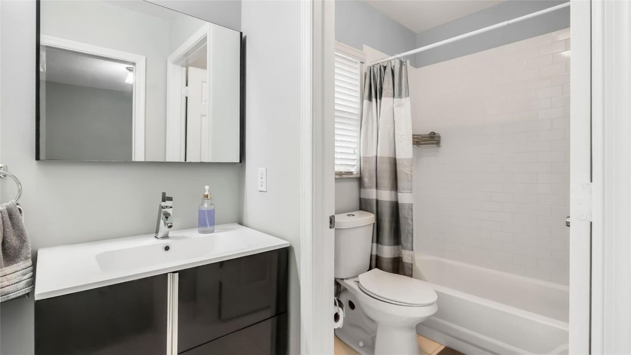 5252 NW 51st St, Coconut Creek, FL 33073 Photo