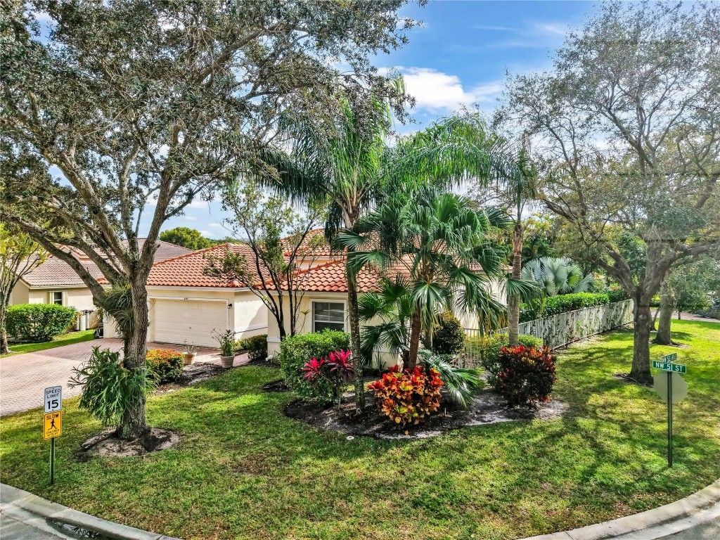 5252 NW 51st St, Coconut Creek, FL 33073 Photo