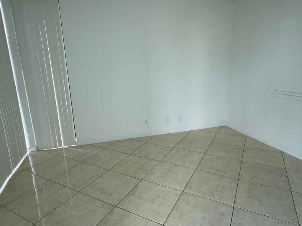 200 Leslie Drive, Unit 523, Hallandale Beach, FL 33009 Photo