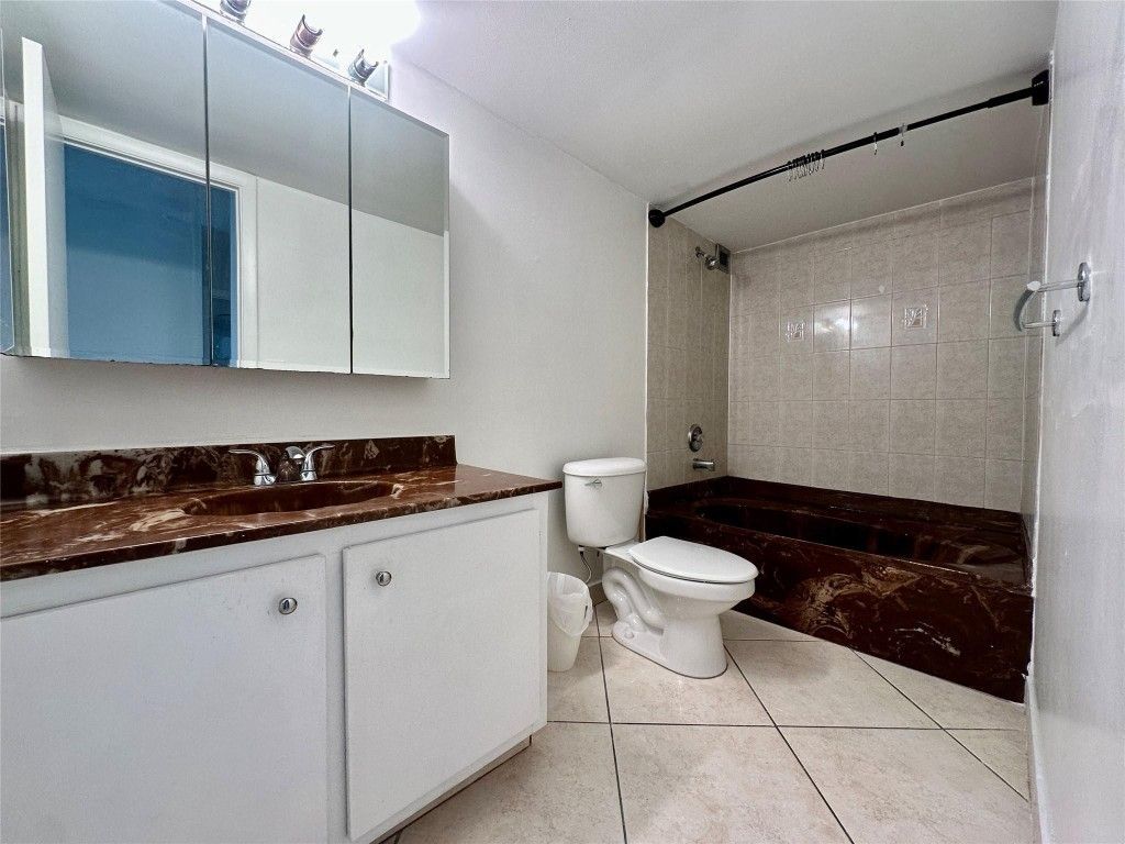 200 Leslie Drive, Unit 523, Hallandale Beach, FL 33009 Photo