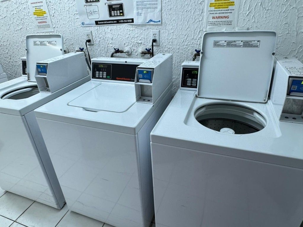 200 Leslie Drive, Unit 523, Hallandale Beach, FL 33009 Photo