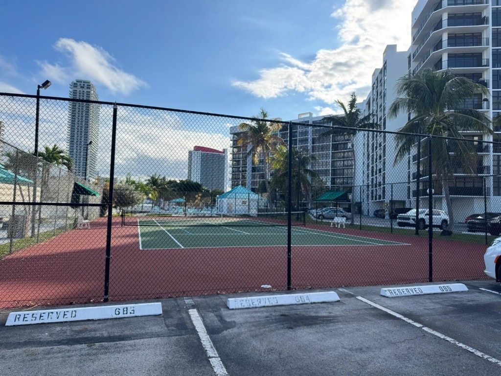 200 Leslie Drive, Unit 523, Hallandale Beach, FL 33009 Photo