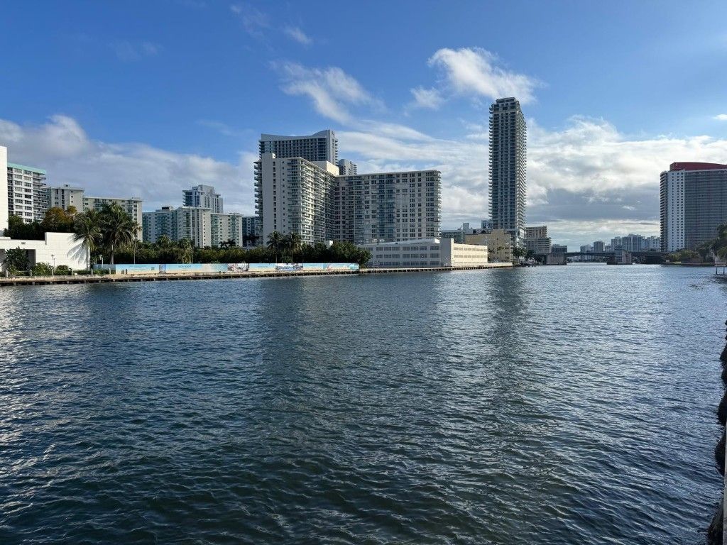 200 Leslie Drive, Unit 523, Hallandale Beach, FL 33009 Photo