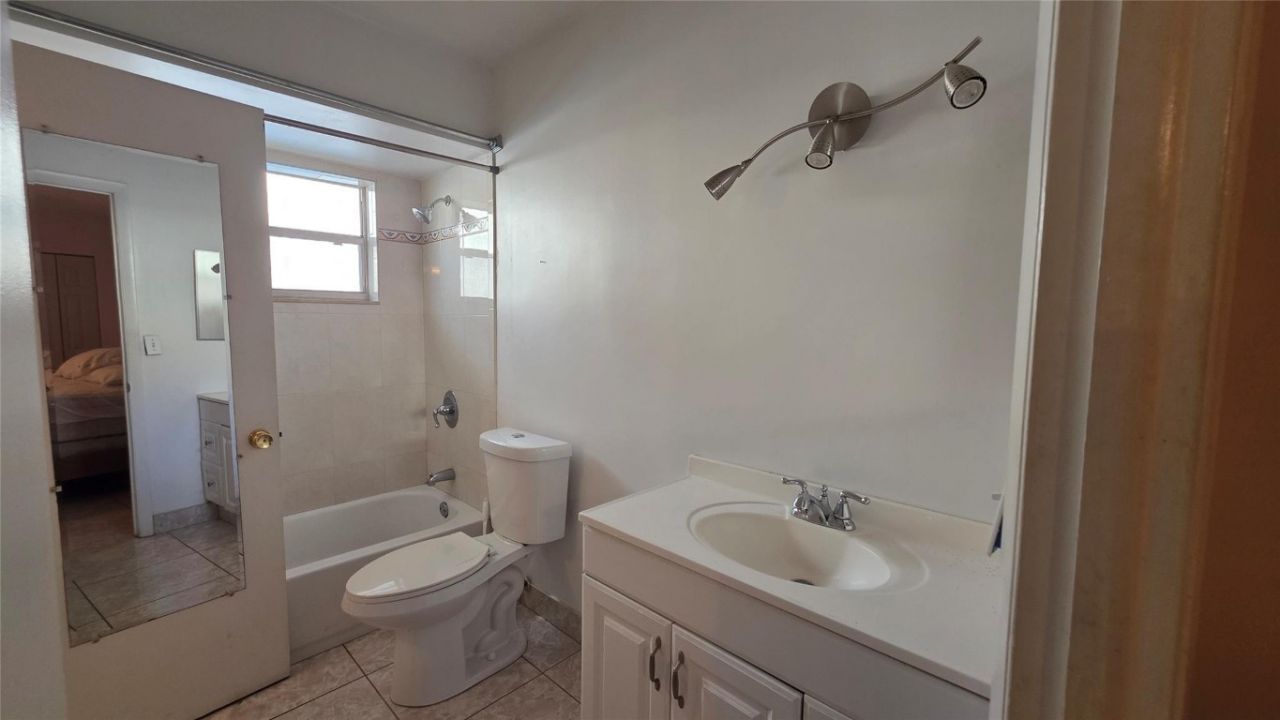 5111 W Oakland Park Boulevard, Unit 104, Lauderdale Lakes, FL 33313 Photo