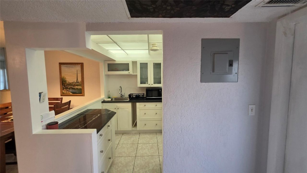 5111 W Oakland Park Boulevard, Unit 104, Lauderdale Lakes, FL 33313 Photo