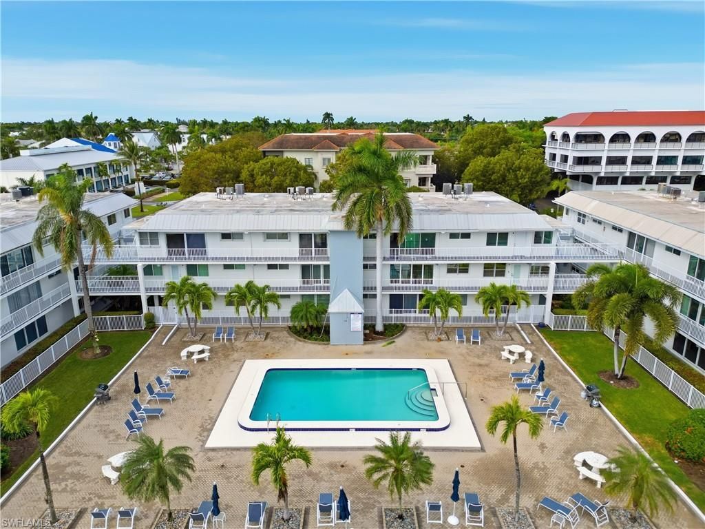 1100 8th Ave S, Unit 213B, Naples, FL 34102 Photo