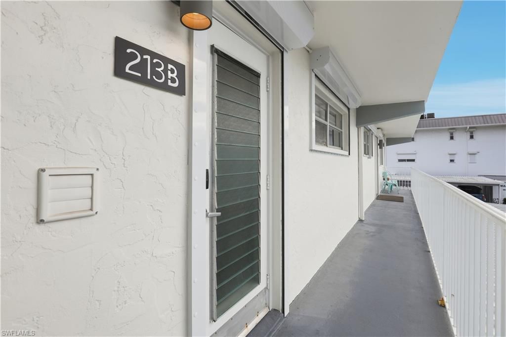 1100 8th Ave S, Unit 213B, Naples, FL 34102 Photo