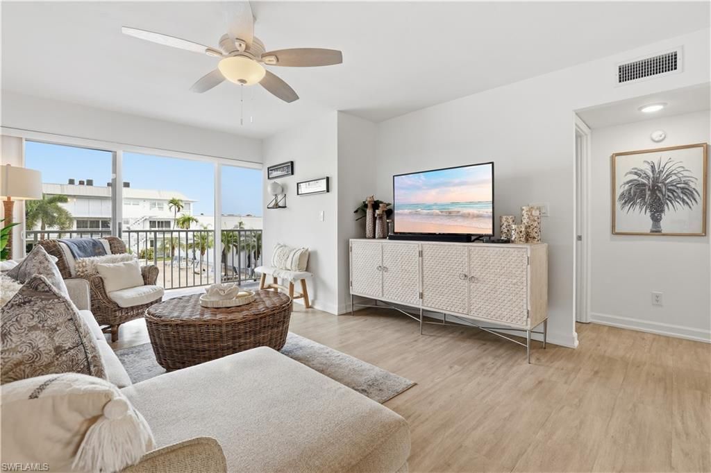 1100 8th Ave S, Unit 213B, Naples, FL 34102 Photo