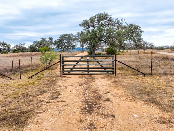 455 Hubble, Medina, TX 78055