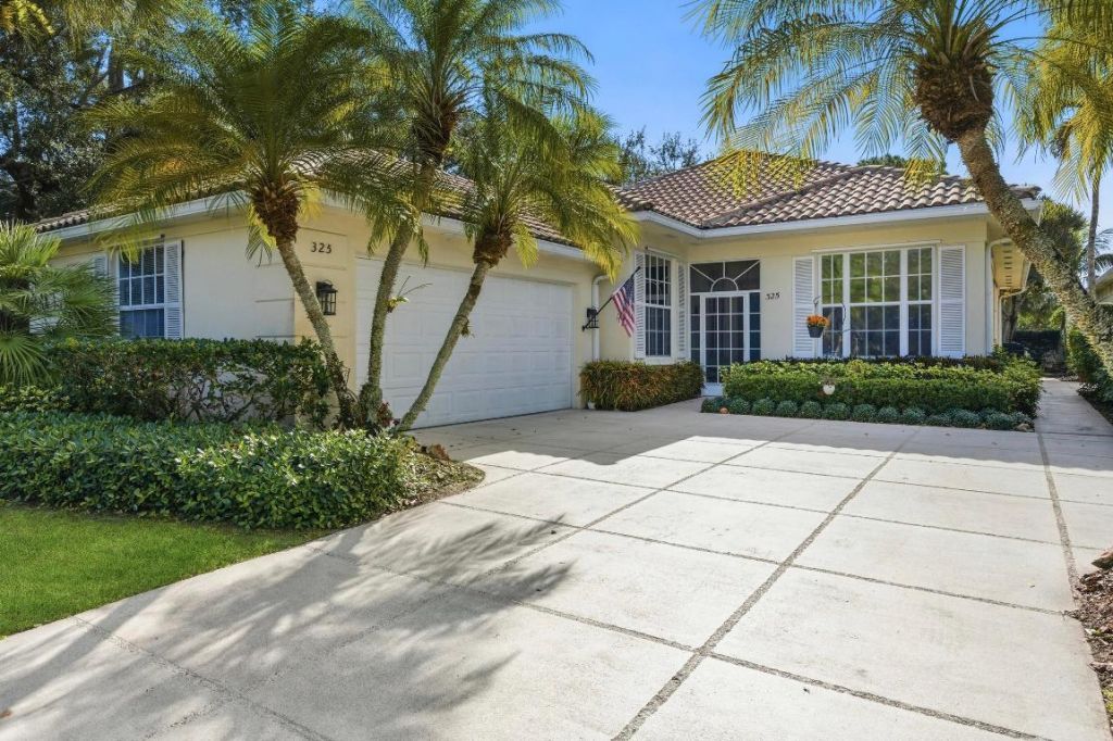 325 Kelsey Park Circle, Palm Beach Gardens, FL 33410 Photo