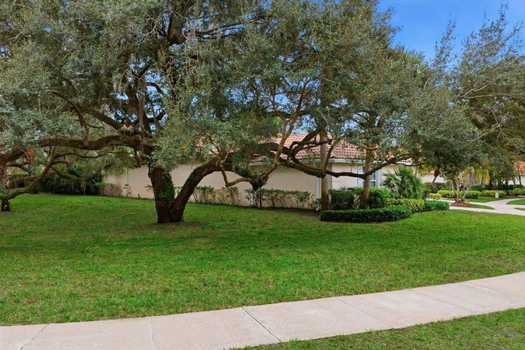 325 Kelsey Park Circle, Palm Beach Gardens, FL 33410 Photo