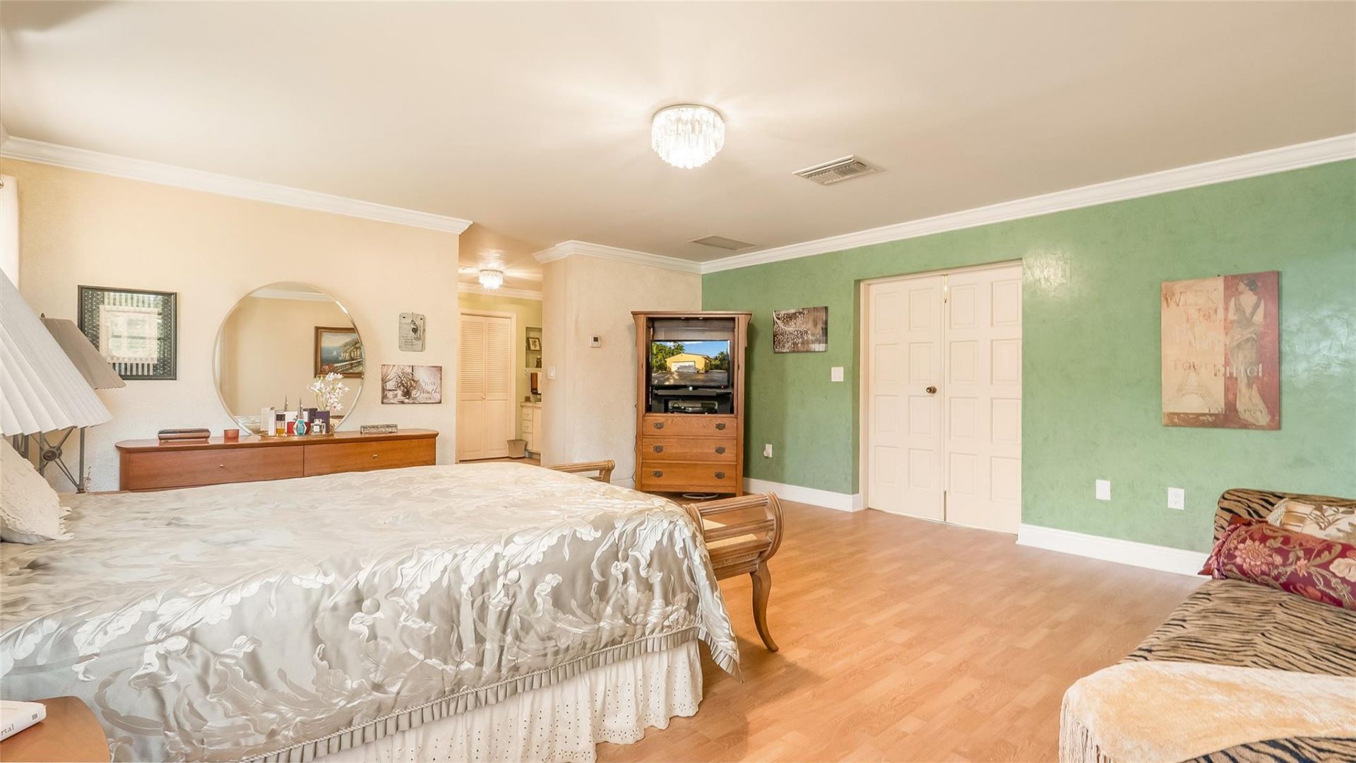 13920 N Miami Avenue, Miami, FL 33168 Photo