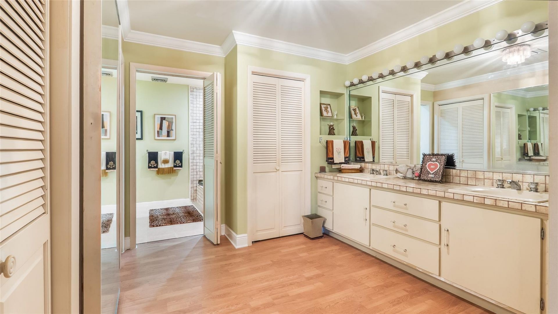 13920 N Miami Avenue, Miami, FL 33168 Photo