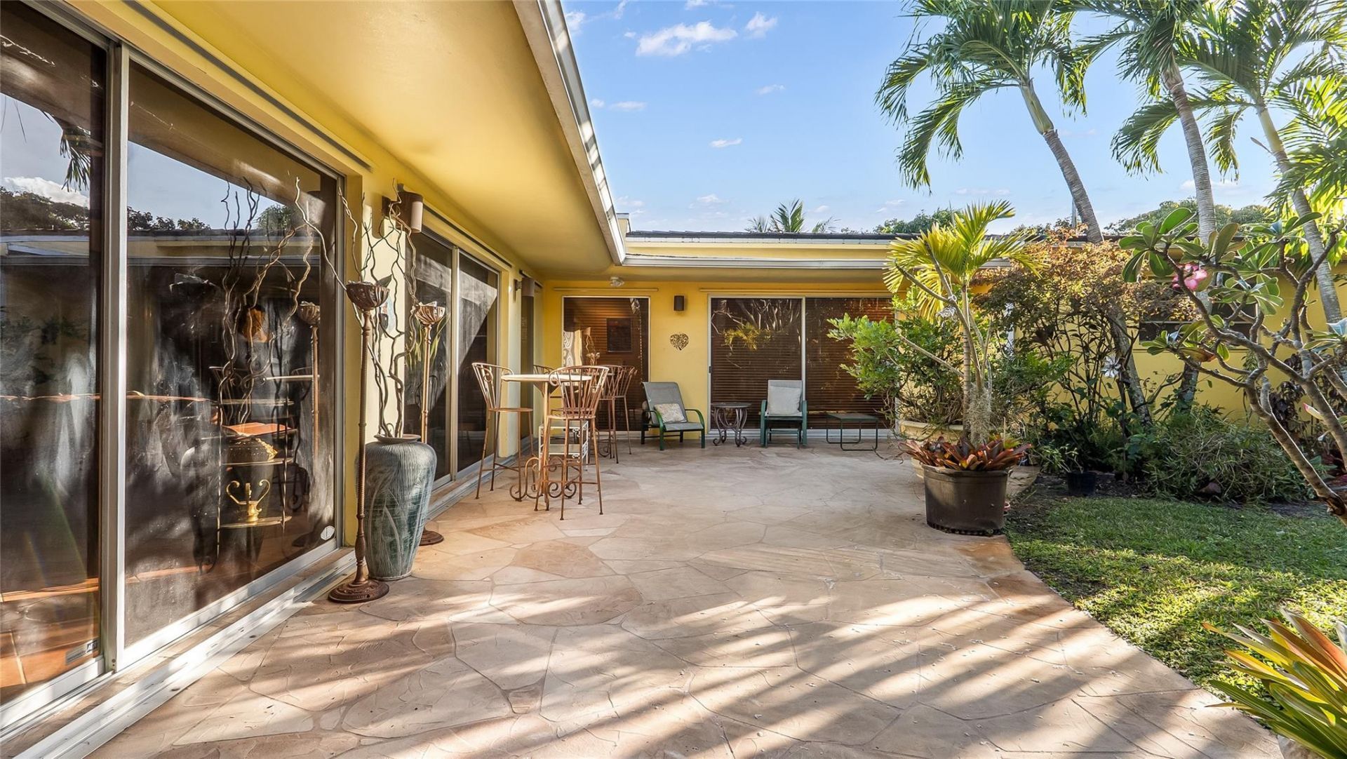 13920 N Miami Avenue, Miami, FL 33168 Photo