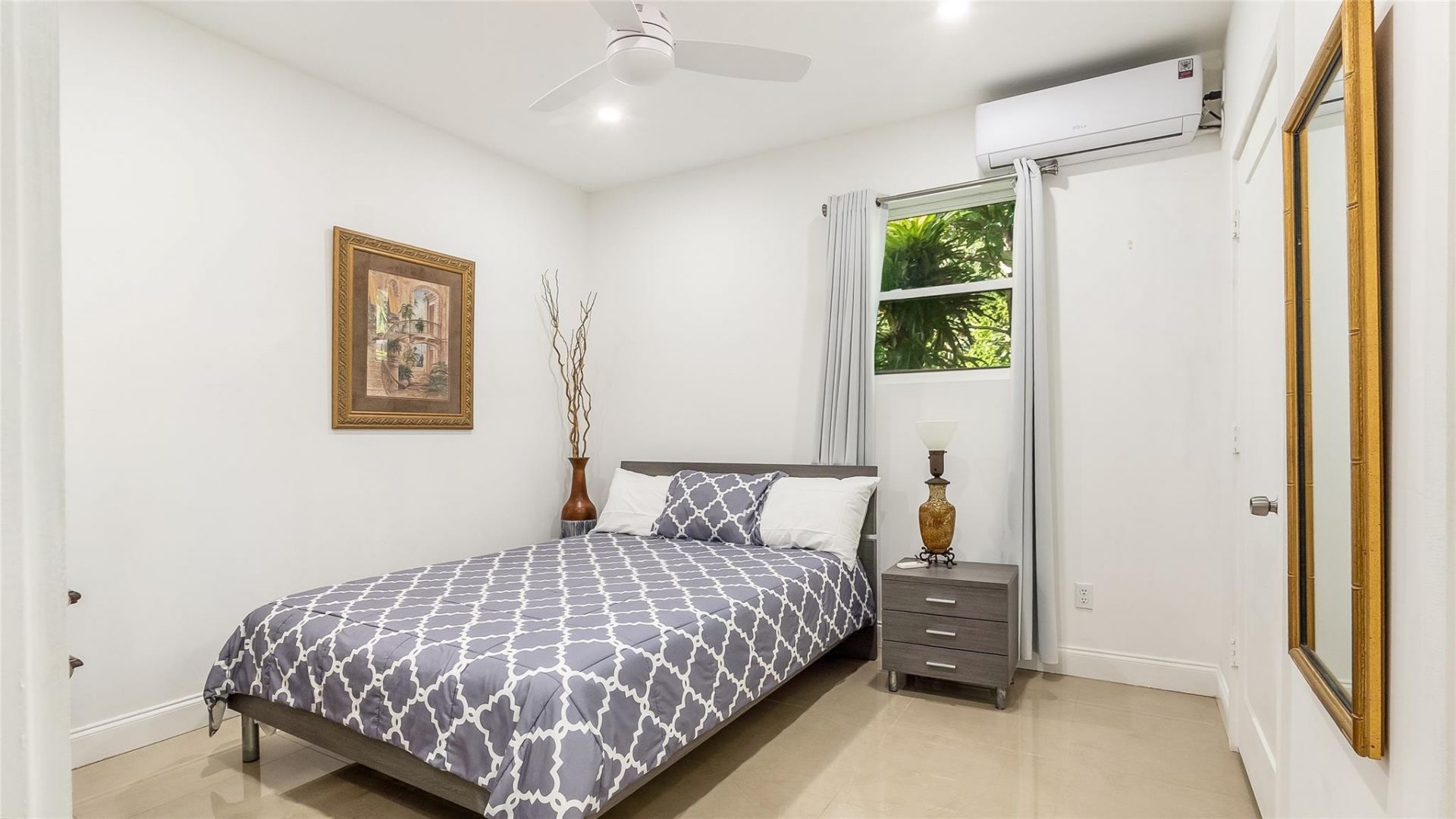 13920 N Miami Avenue, Miami, FL 33168 Photo